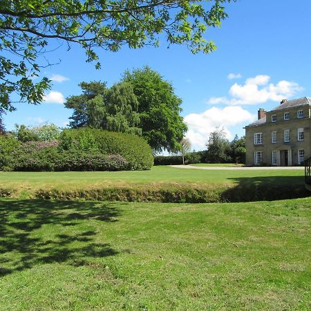 Vila Plas Yolyn Ifton Heath Exteriér fotografie